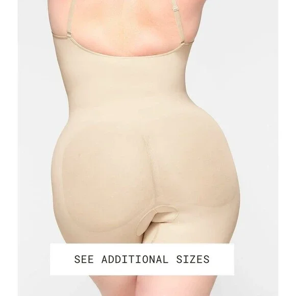 Skims NWT Everyday Sculpt Sand Mid Thigh Bodysuit Size small